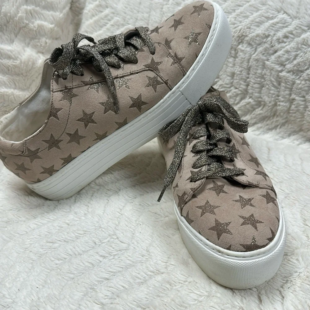 KENNETH COLE REACTION blush & bronze star Sneakers, Metallic Bronze Laces, 9.5M
